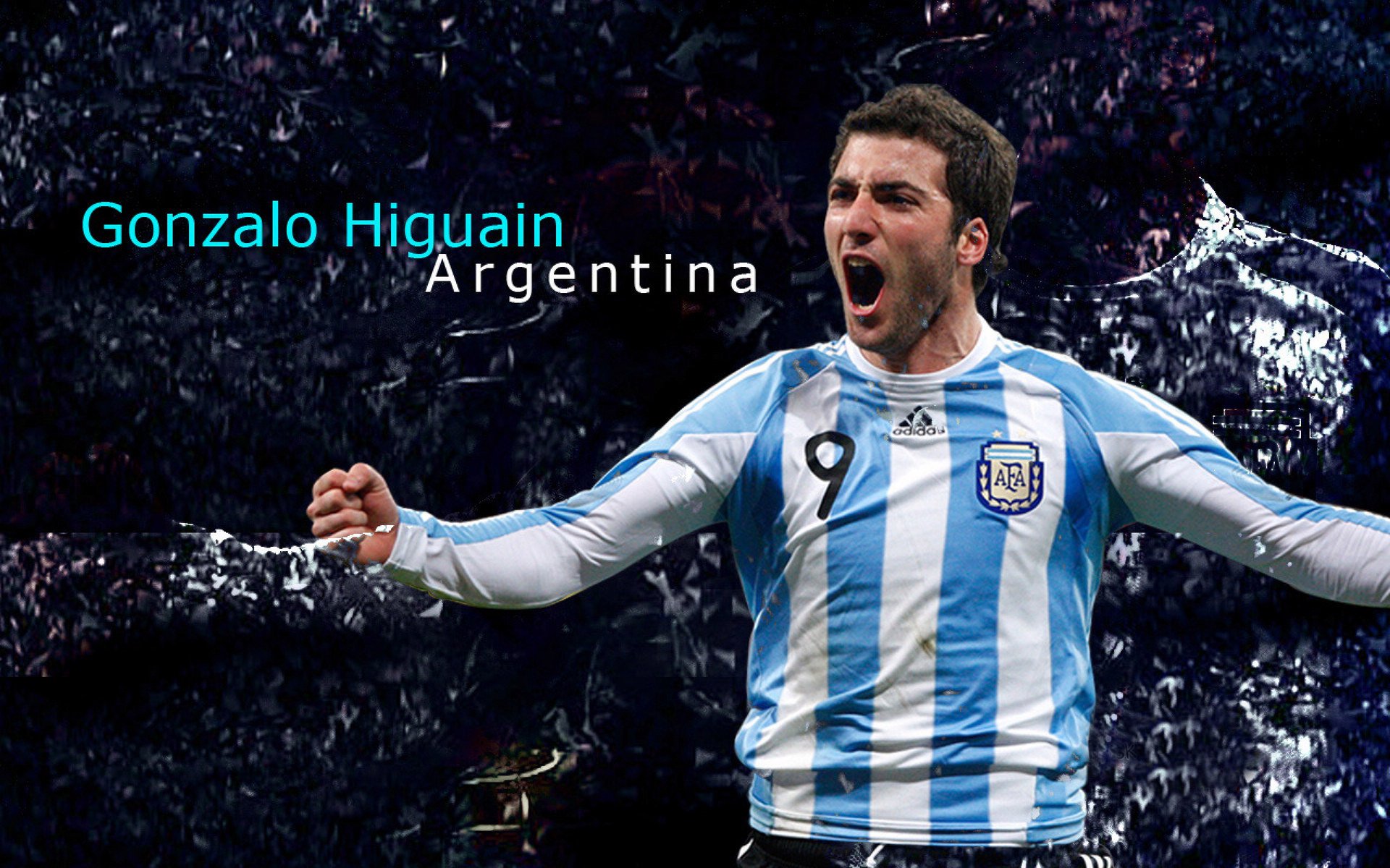 “青少年运动员接受专业体能训练，提升整体素质”，青少年体育运动员